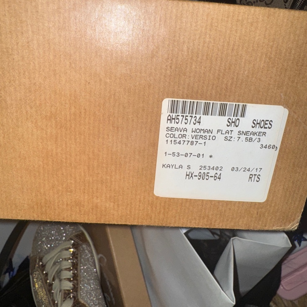 Christian Louboutin Women's Glitter Low-Top Sneakers in Champagne Gold - Picture 5 of 5